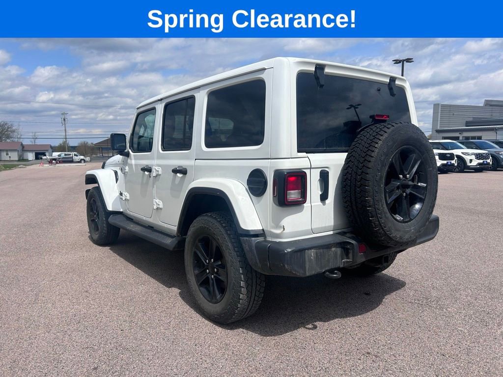 Used 2021 Jeep Wrangler Unlimited Sahara AWD/4WD image 4