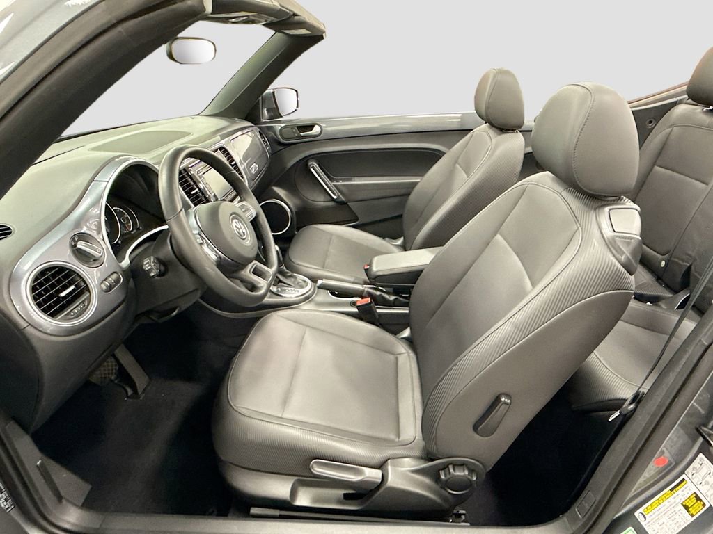 Used 2013 Volkswagen Beetle 2.5 image 23