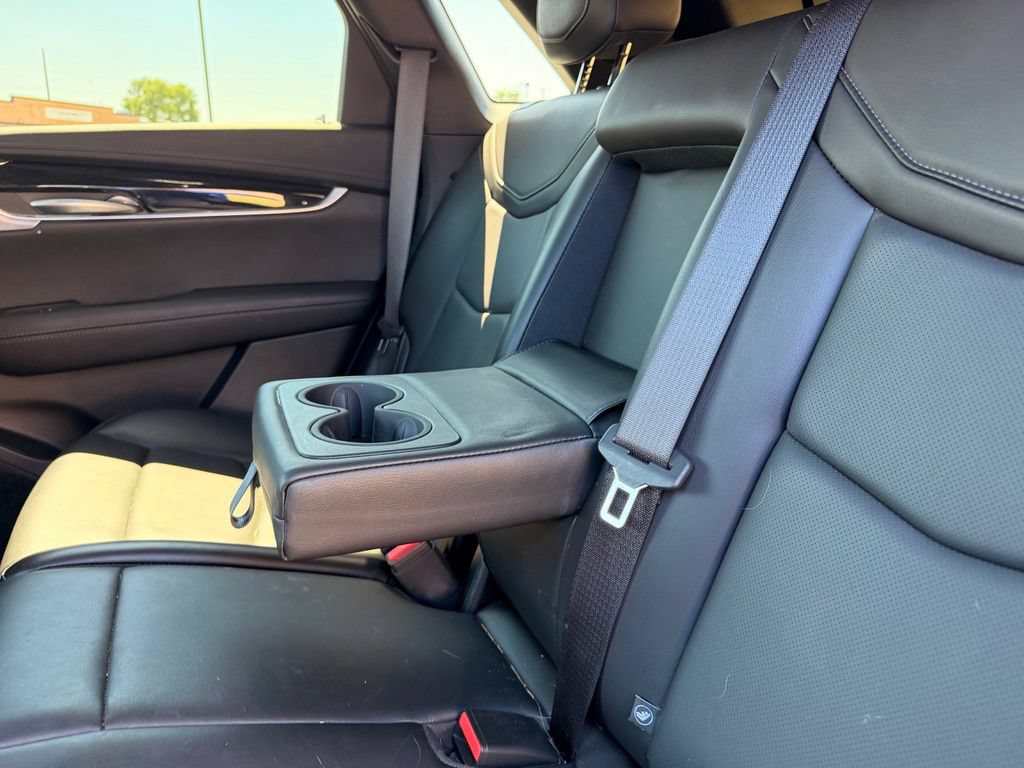 Used 2025 Cadillac XT5 Premium Luxury AWD/4WD image 23