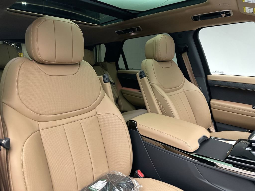 New 2025 Land Rover Range Rover Sport SE image 5