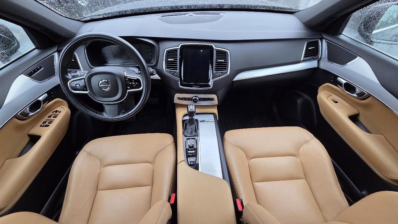 Used 2018 Volvo XC90 T5 Momentum w/ Convenience Package image 21