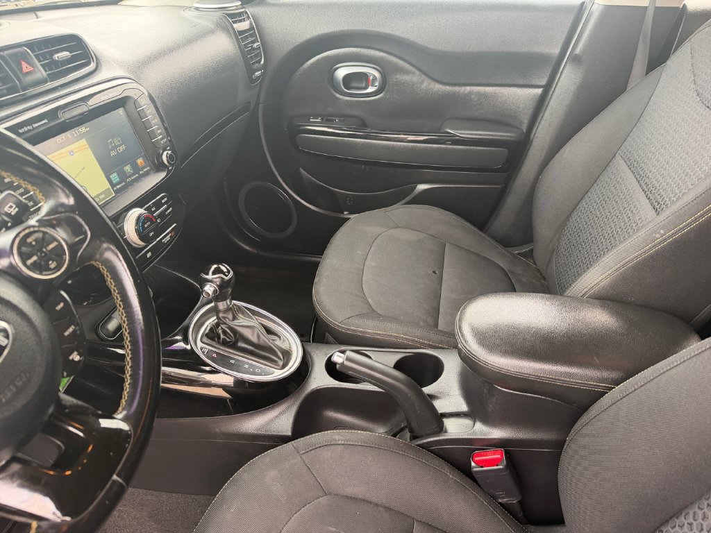 Used 2014 Kia Soul + w/ Audio Package FWD image 12