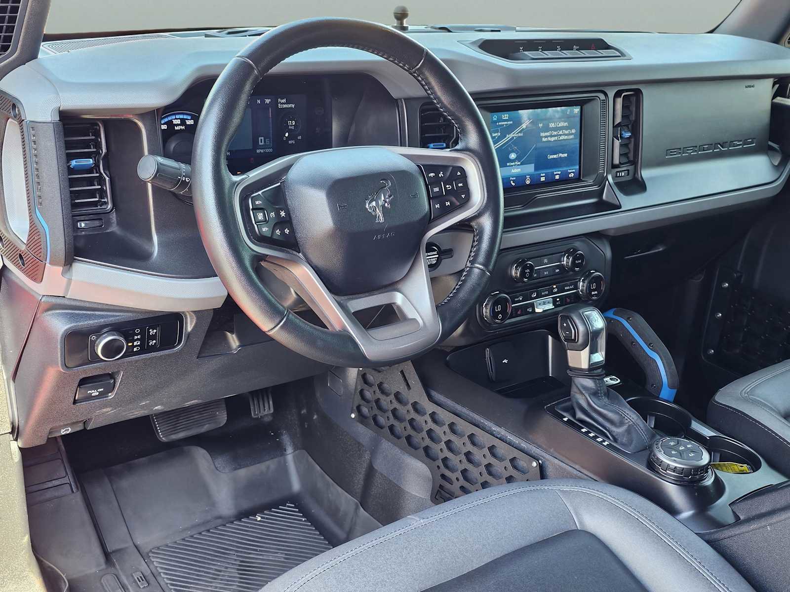 Used 2023 Ford Bronco Black Diamond w/ Sasquatch Package image 29