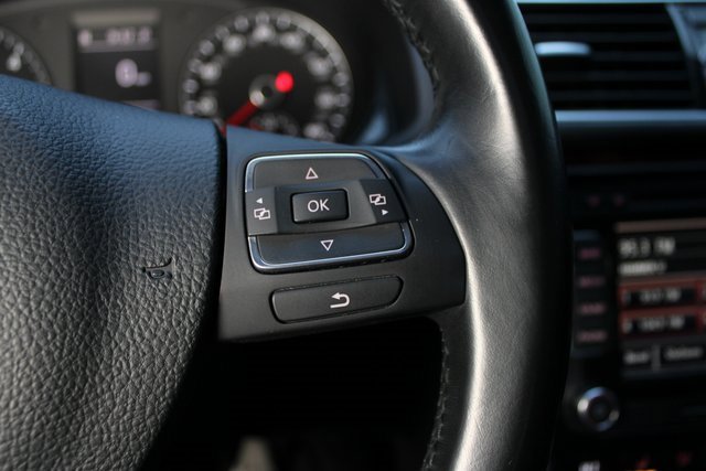 Used 2013 Volkswagen Passat TDI SEL Premium image 20