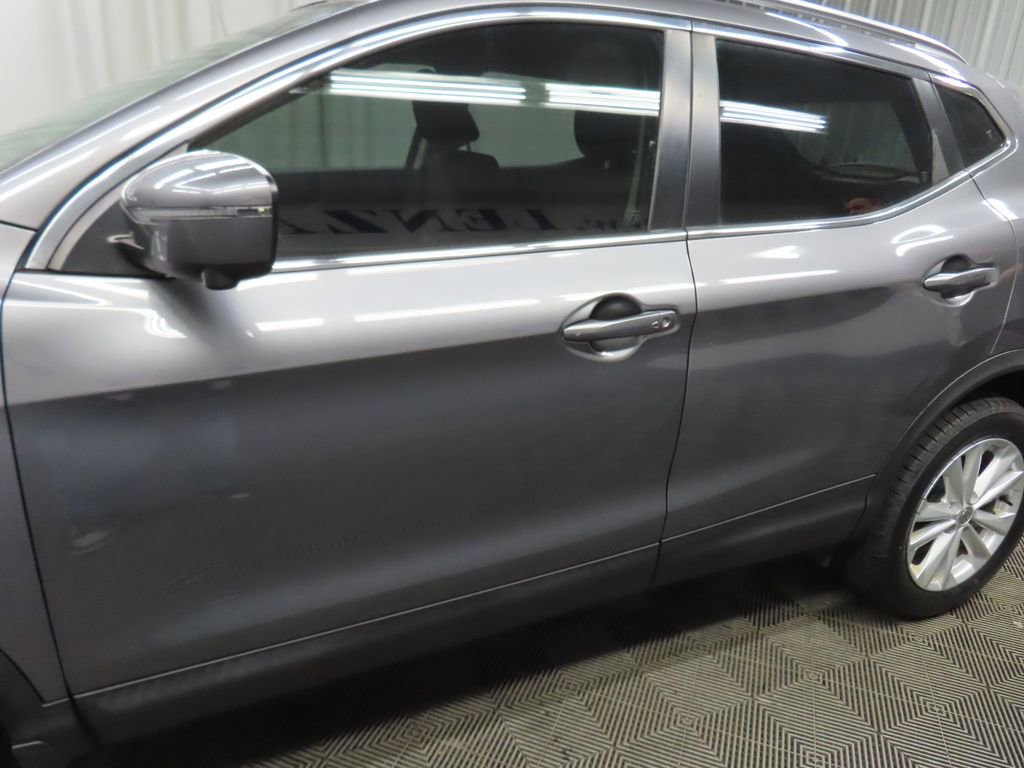 Used 2017 Nissan Rogue Sport SV w/ SV Premium Package AWD/4WD image 42