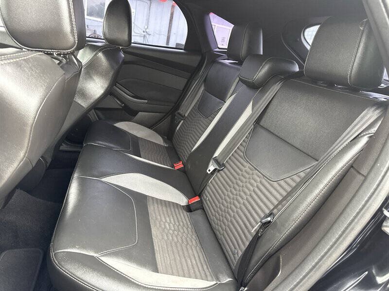 Used 2016 Ford Focus ST w/ Equipment Group 401A FWD image 19