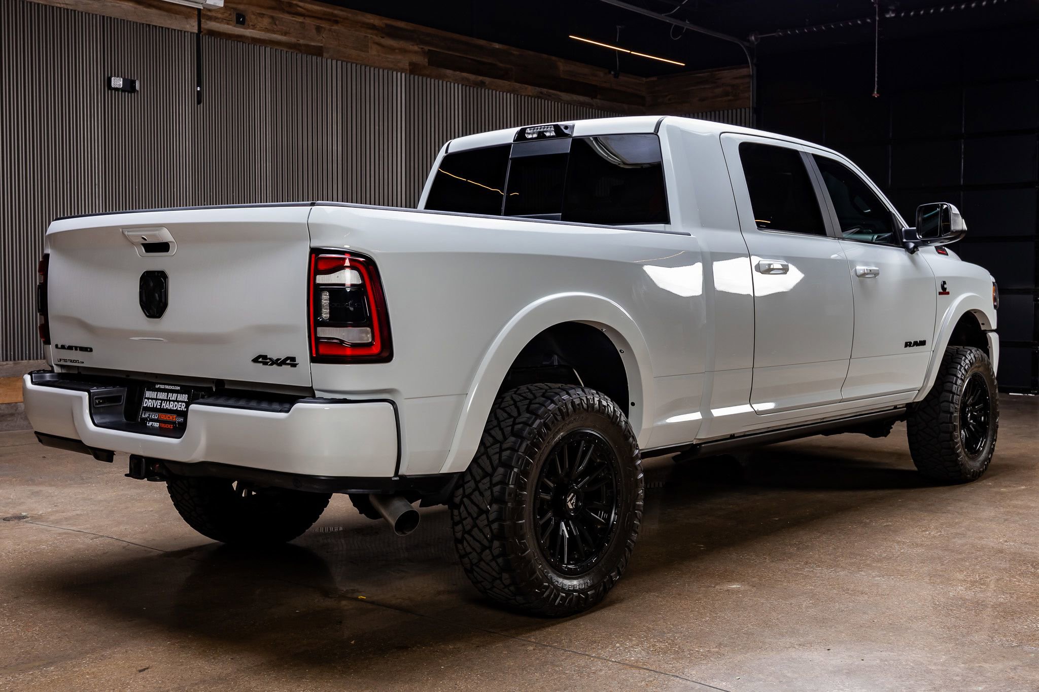 Used 2022 RAM 2500 Limited w/ Night Edition image 10