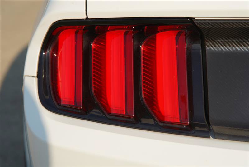 Used 2015 Ford Mustang Coupe RWD image 33