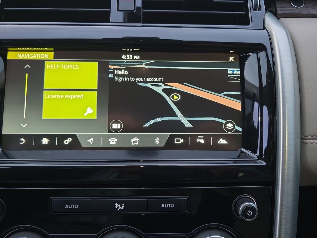 Used 2017 Land Rover Discovery HSE image 15