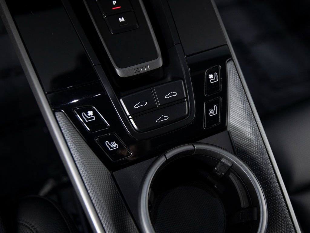 Certified 2024 Porsche 911 Carrera 4 image 28