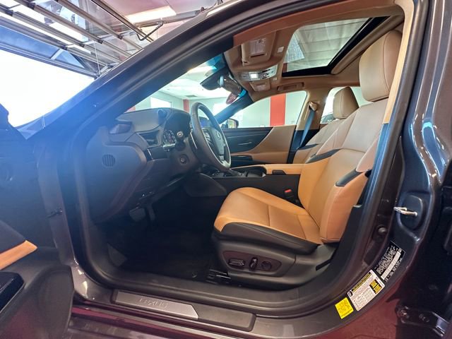 Used 2023 Lexus ES 350 w/ Premium Package FWD image 10