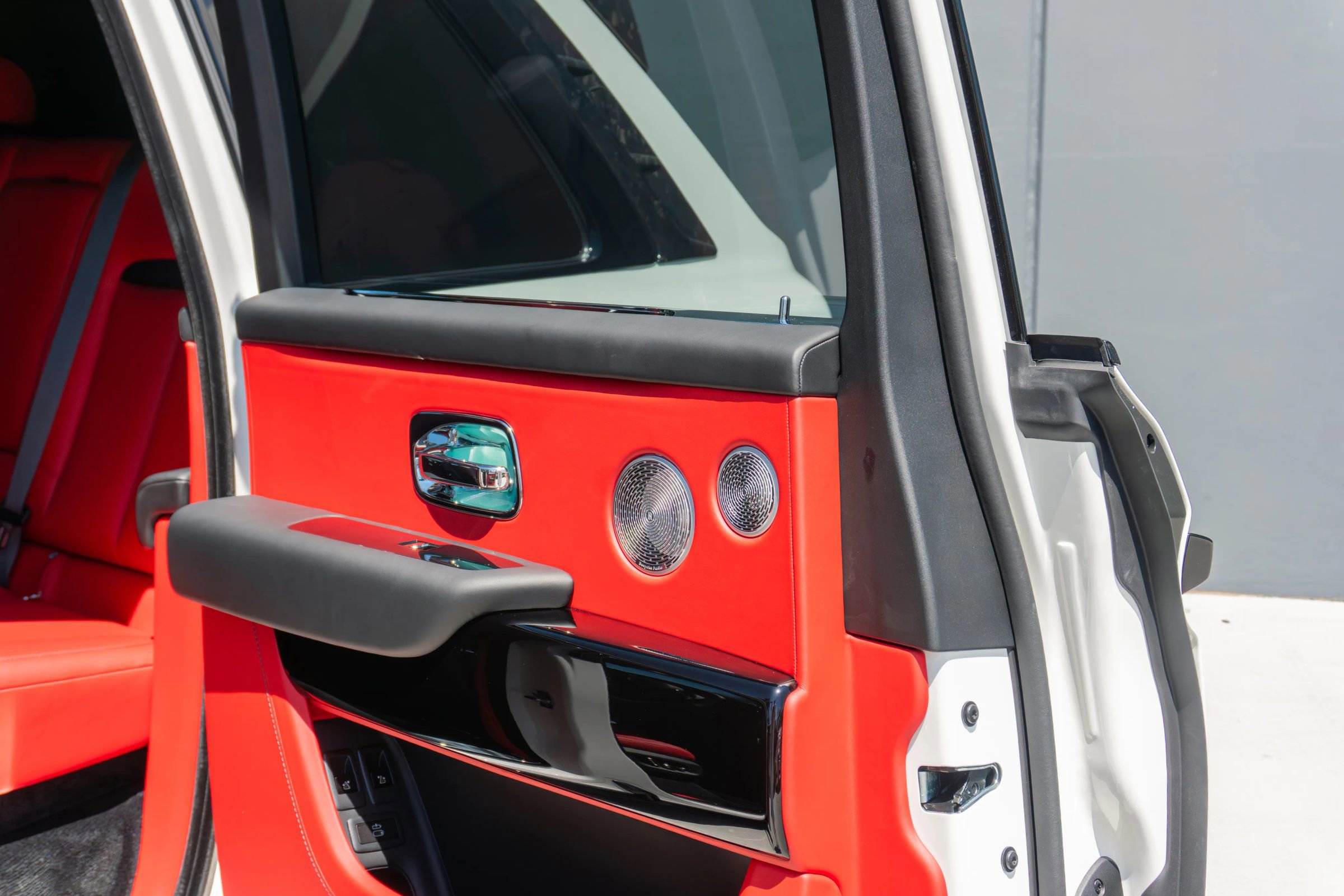 Used 2026 Rolls-Royce Cullinan AWD/4WD image 70