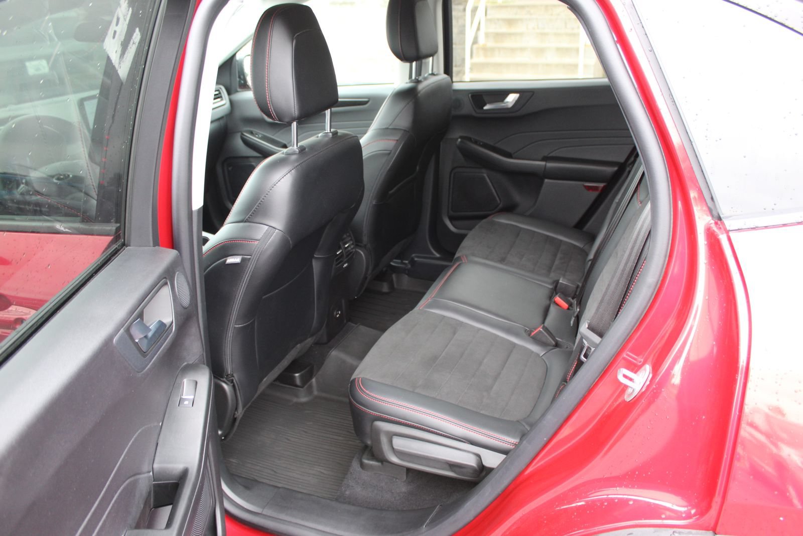 Used 2022 Ford Escape SEL w/ SEL Stealth AWD Package image 19