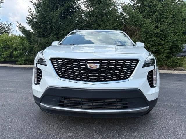 Used 2021 Cadillac XT4 Premium Luxury w/ Cold Weather Package FWD image 11