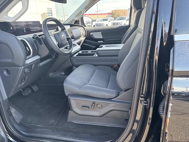 Certified 2025 Ford Expedition Active image 24