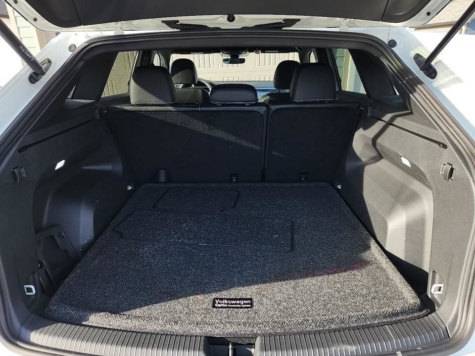 Used 2025 Volkswagen Atlas Cross Sport SE image 23