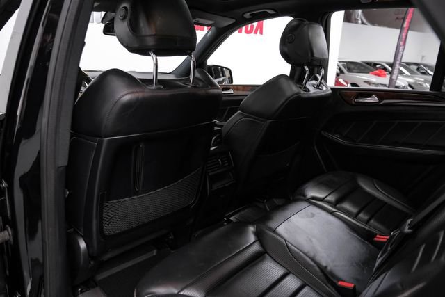 Used 2015 Mercedes-Benz ML 63 AMG 4MATIC w/ Accessory Chrome Package image 31