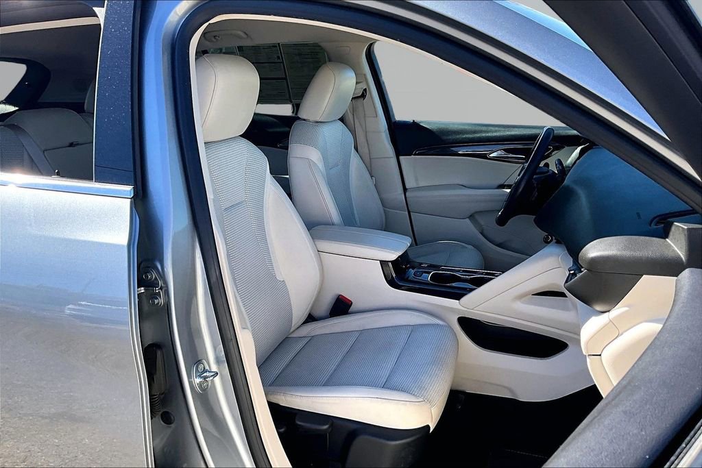 Used 2023 Buick Envision Preferred image 7