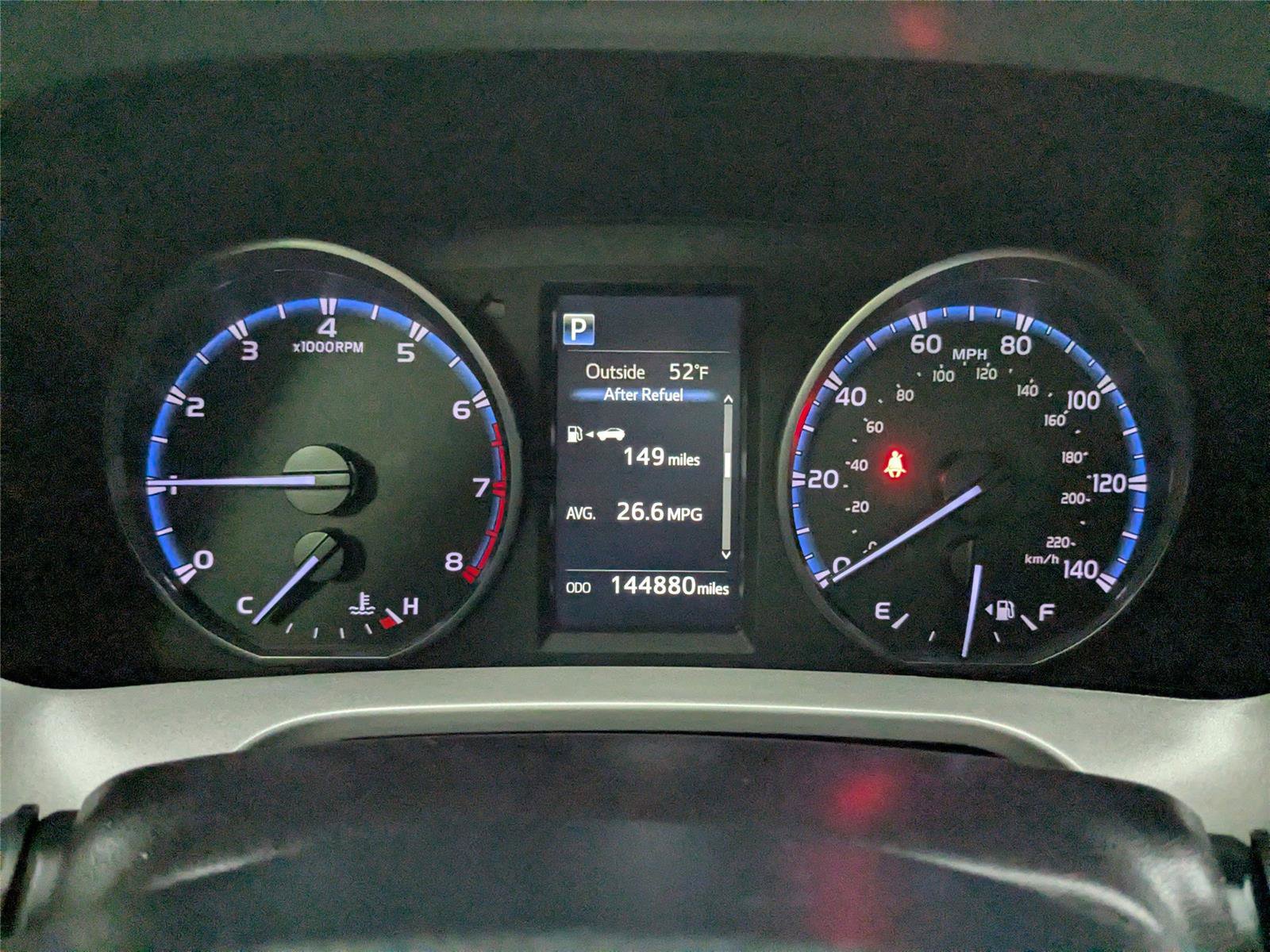 Used 2018 Toyota RAV4 LE image 12