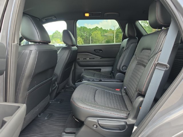 Used 2023 Nissan Pathfinder Rock Creek AWD/4WD image 13