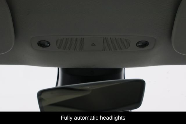 Used 2023 Tesla Model 3 Standard Range image 18