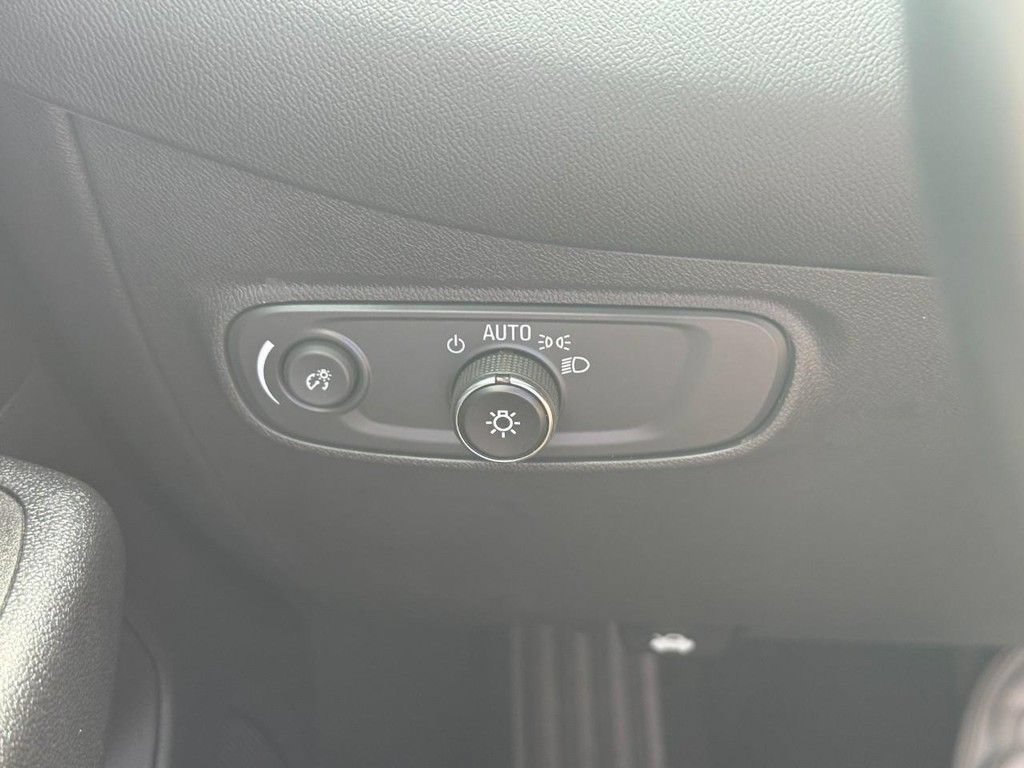 Used 2023 Chevrolet Equinox LT AWD/4WD image 22