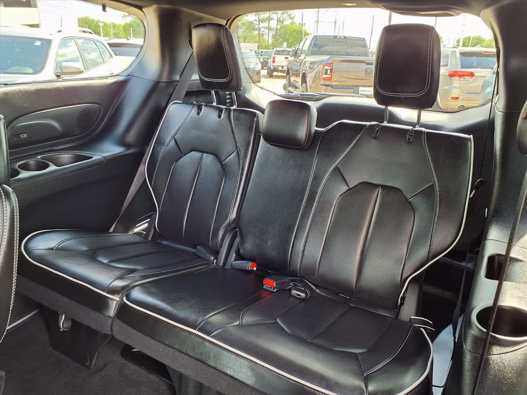 Used 2024 Chrysler Pacifica Limited w/ S Appearance Package image 22