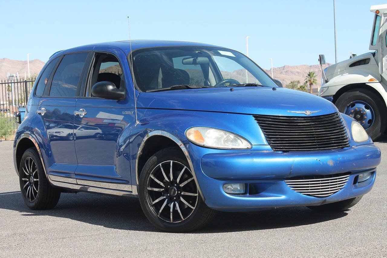 Used 2004 Chrysler PT Cruiser Limited FWD image 2