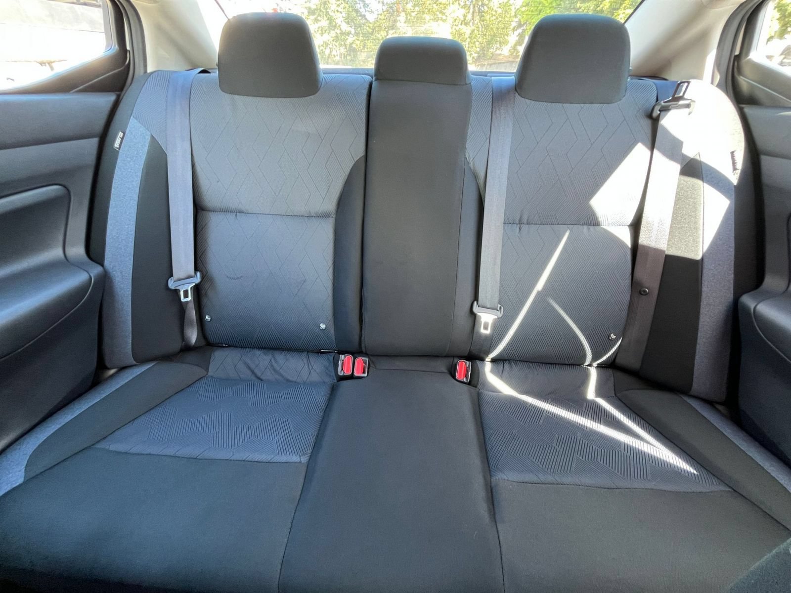 Used 2025 Nissan Versa SV FWD image 38