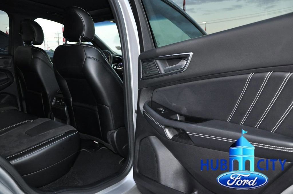 Used 2019 Ford Edge ST image 15