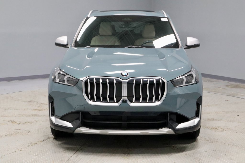 Used 2023 BMW X1 xDrive28i w/ Premium Package image 12