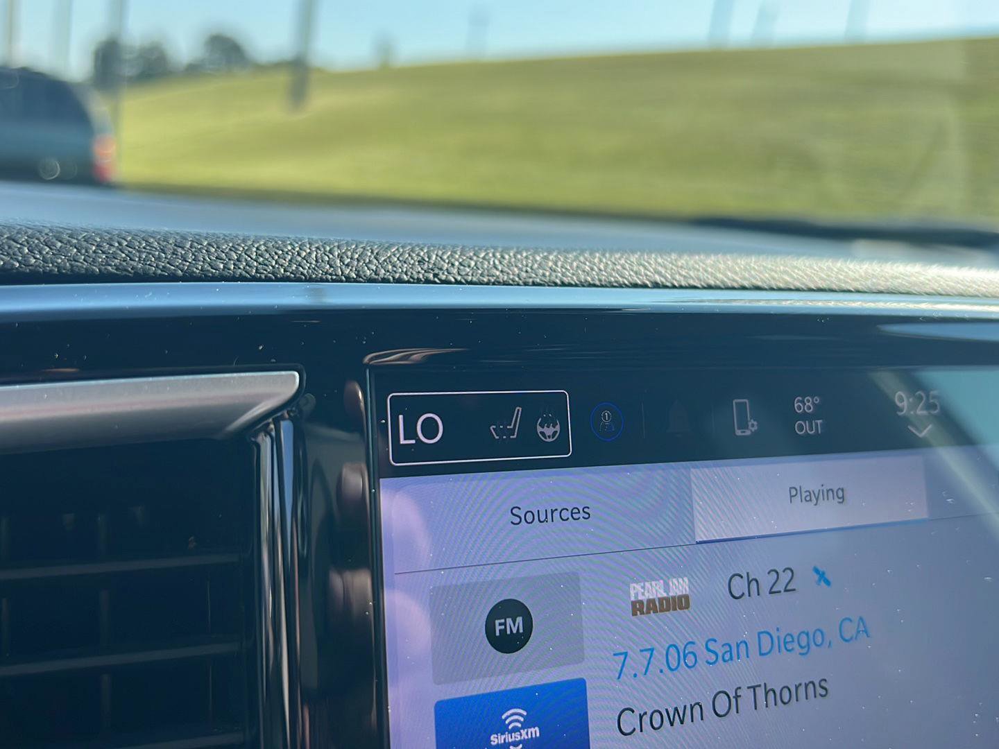 Used 2023 Chrysler Pacifica Touring-L image 26