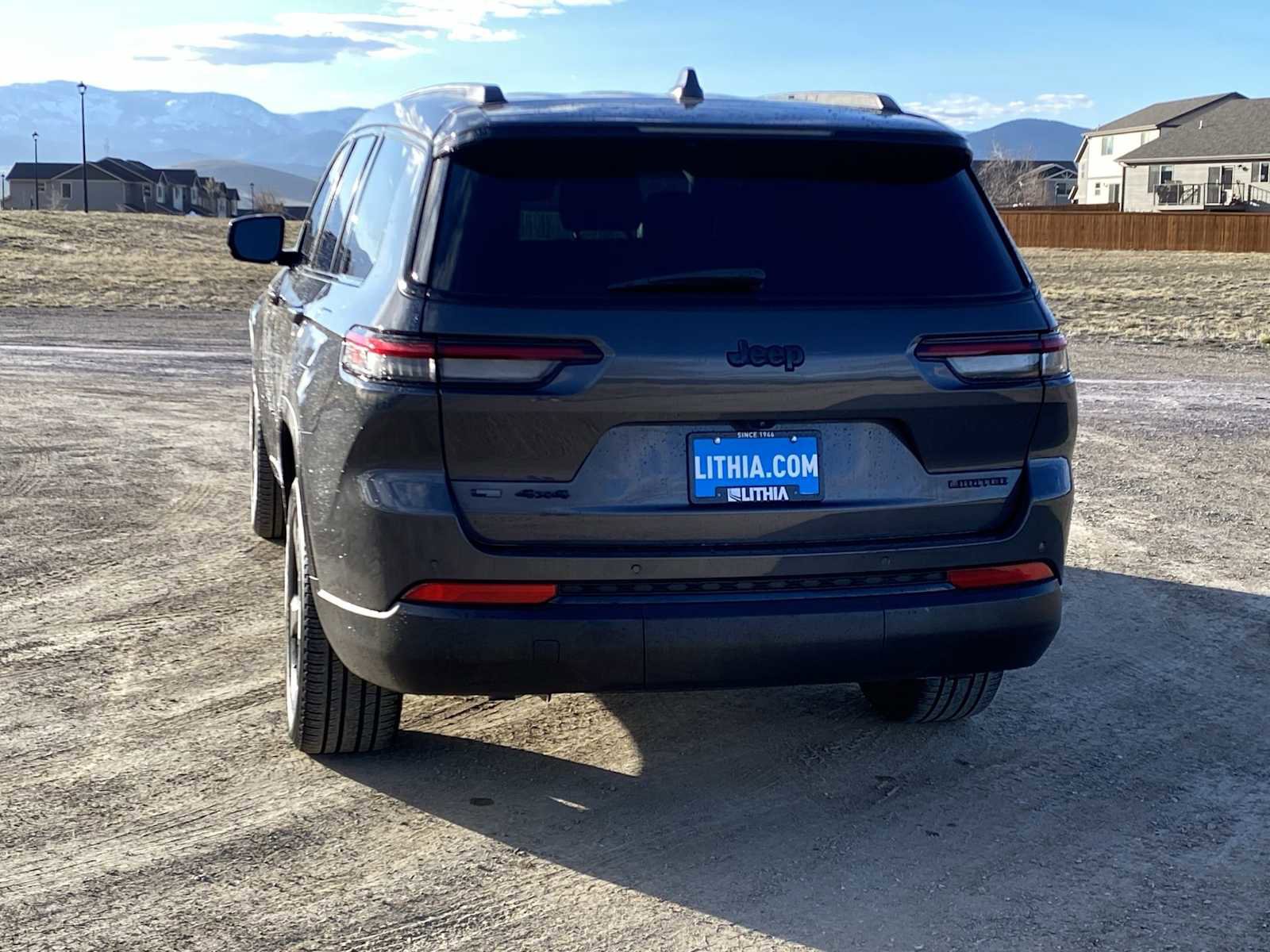 Certified 2022 Jeep Grand Cherokee L Limited w/ Black Appearance Package image 13