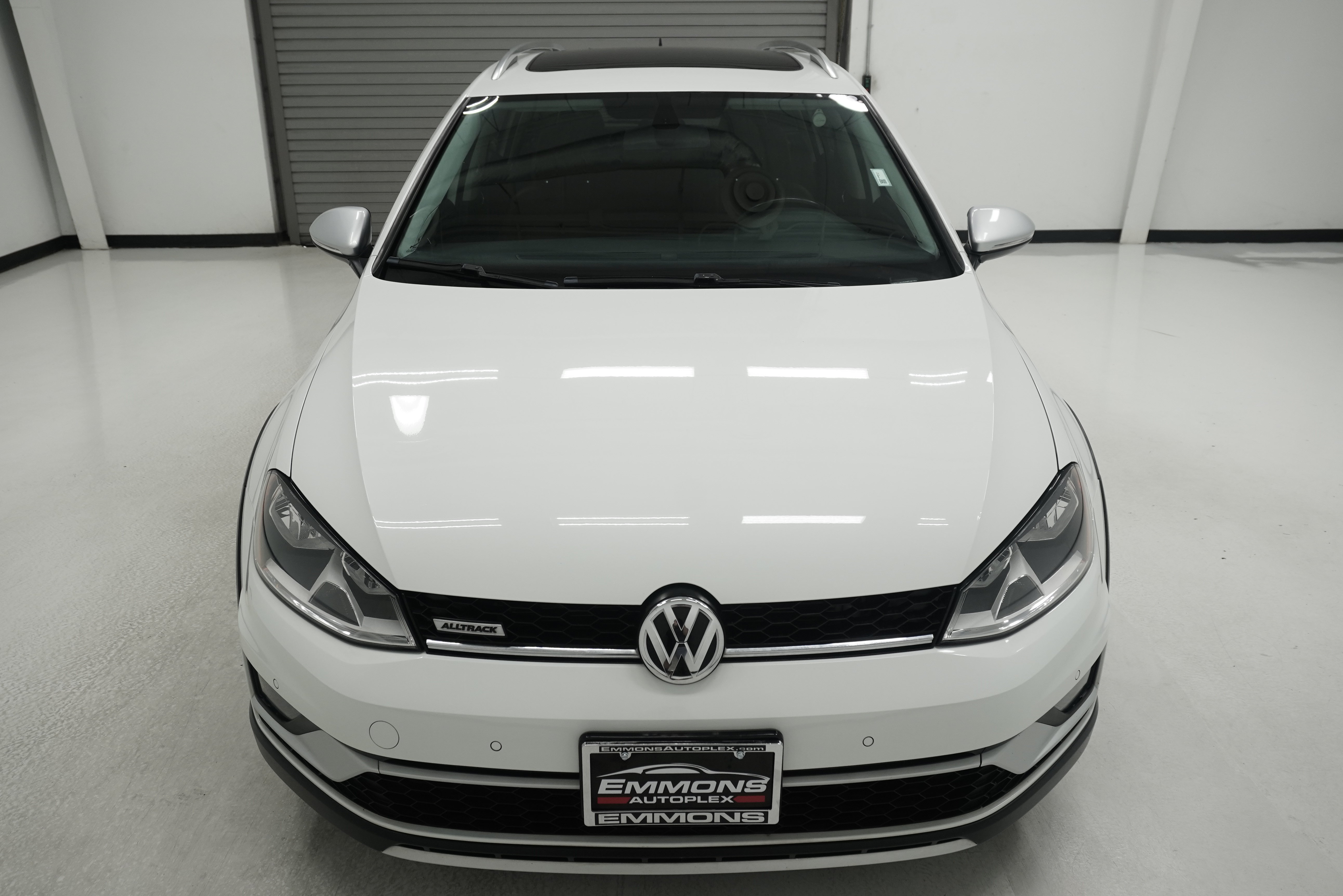 Used 2017 Volkswagen Golf Alltrack SEL AWD/4WD image 2
