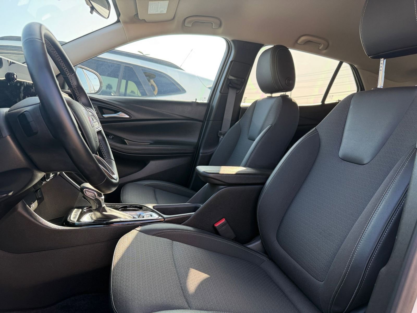 Used 2025 Buick Encore GX Preferred image 24