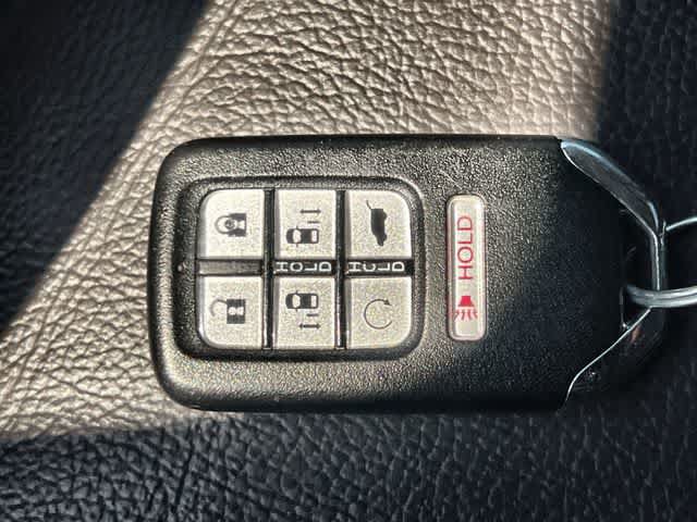 Certified 2020 Honda Odyssey Touring image 21