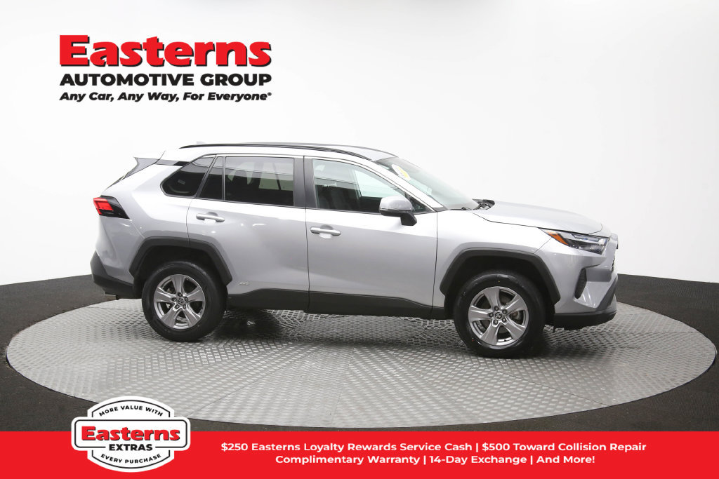Used 2024 Toyota RAV4 XLE AWD/4WD image 45