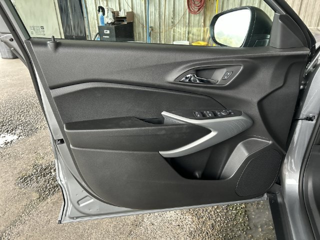 New 2026 Chevrolet Trax LS w/ Driver Confidence Package FWD image 19