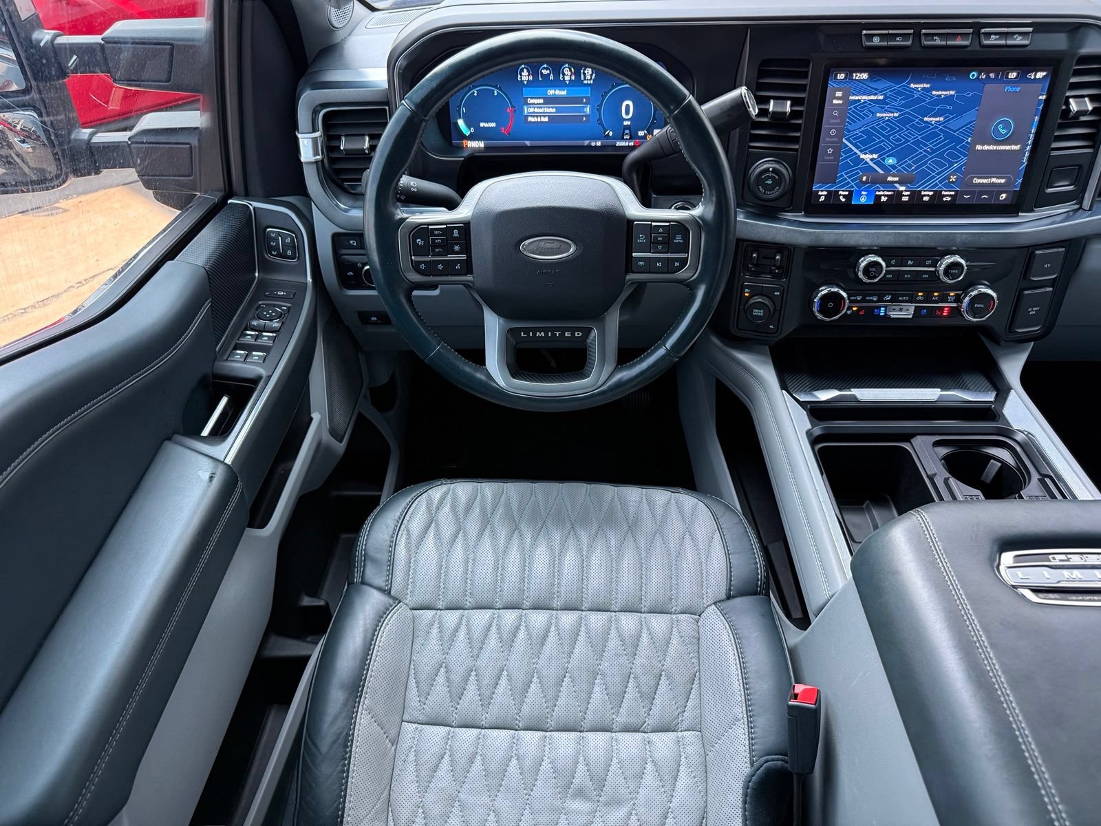 Used 2024 Ford F350 Limited w/ FX4 Off-Road Package AWD/4WD image 34