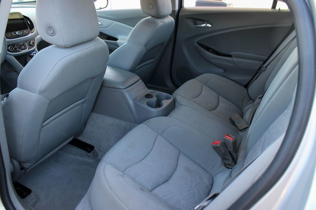 Used 2016 Chevrolet Volt LT w/ Comfort Package FWD image 15