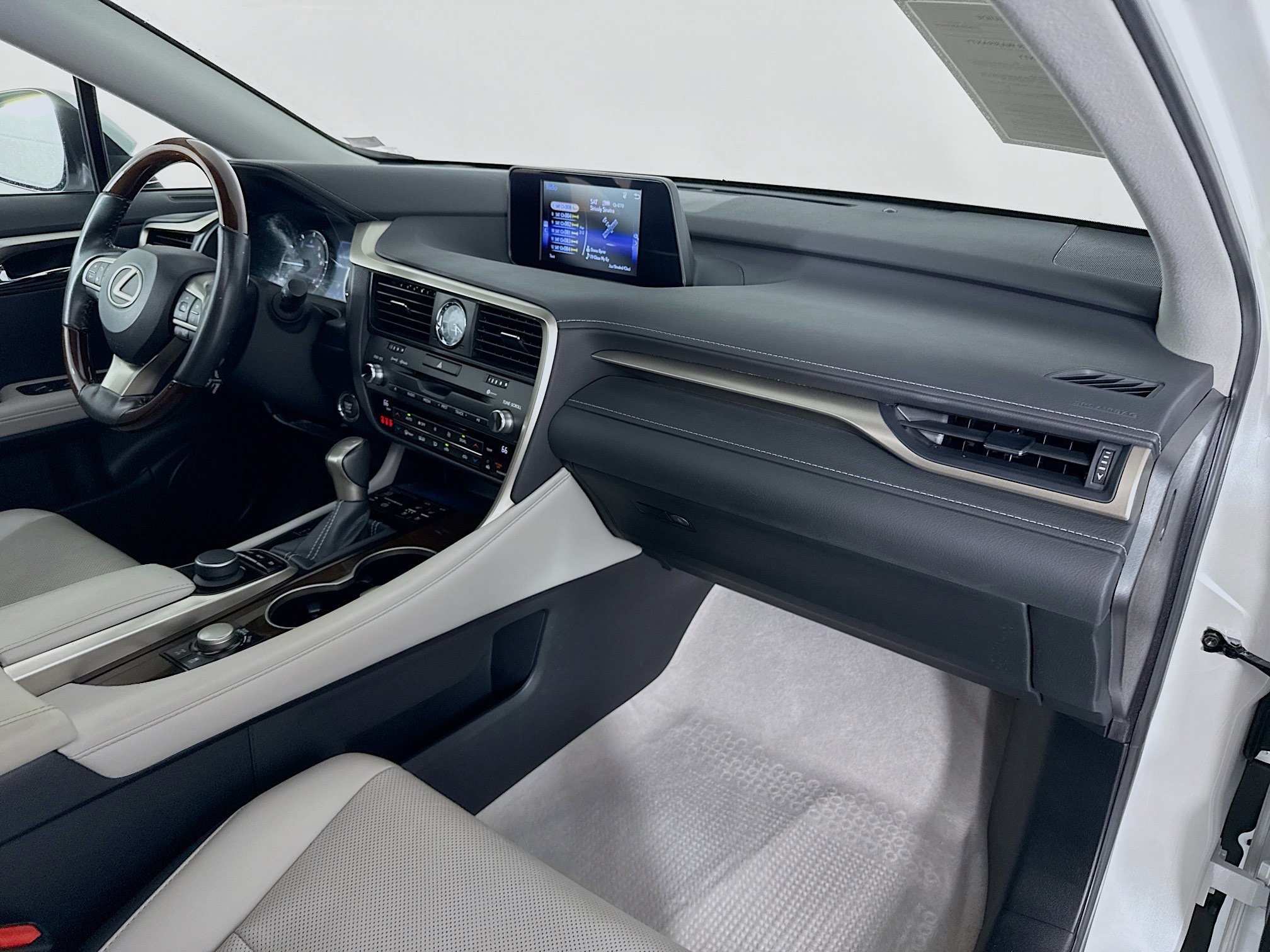 Used 2019 Lexus RX 350 AWD w/ Premium Package image 27