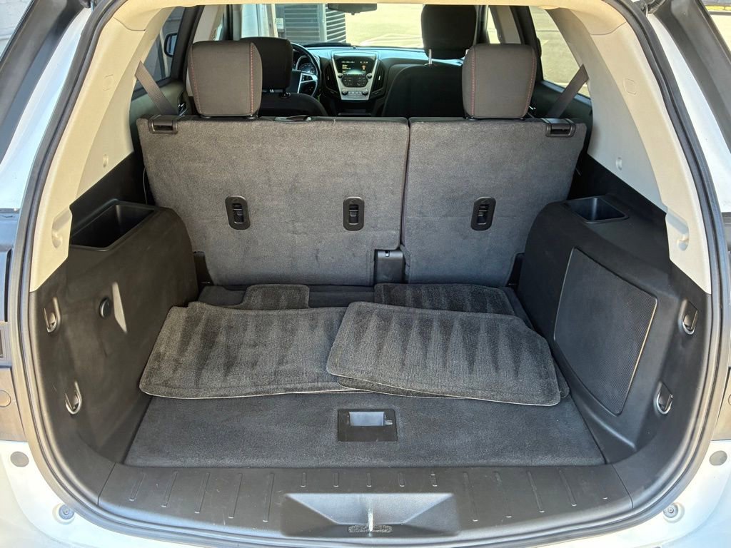 Used 2017 Chevrolet Equinox LT image 36