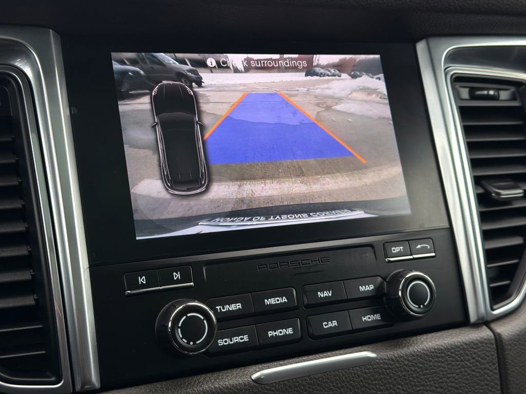 Used 2018 Porsche Macan image 26