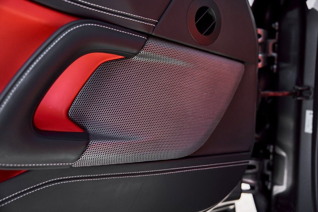 Used 2020 Ferrari GTC4Lusso AWD/4WD image 40