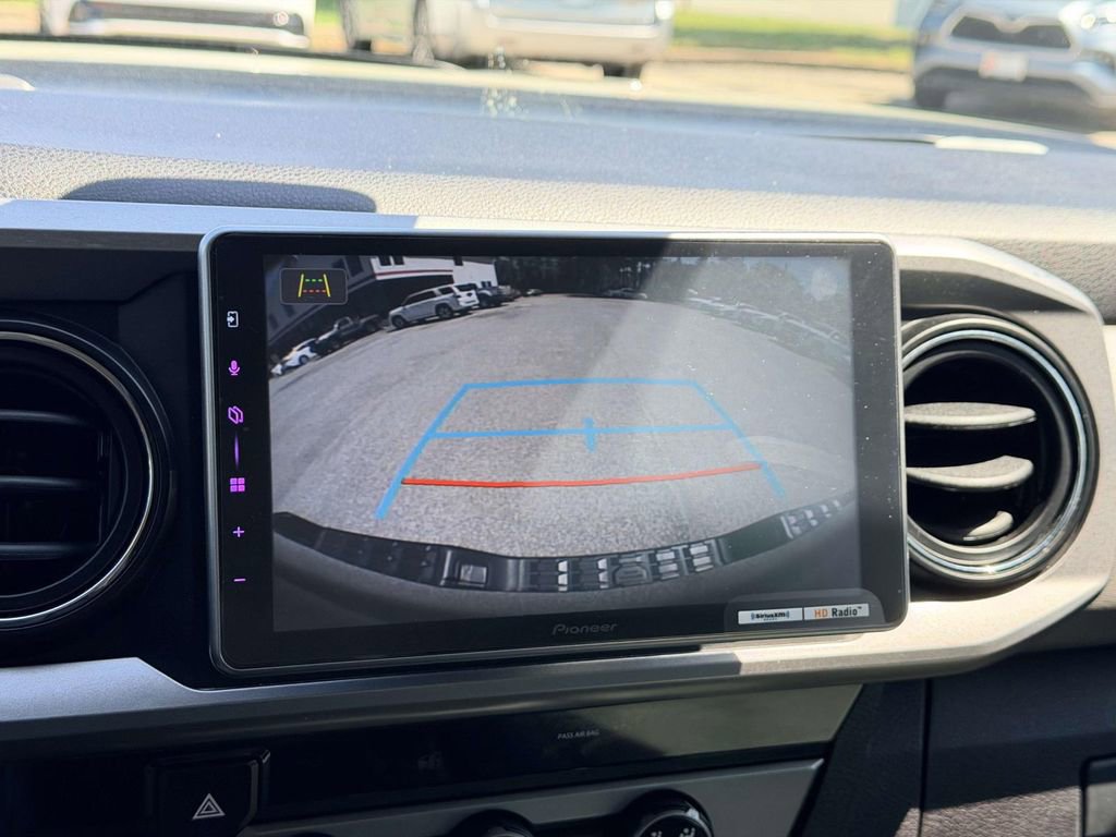 Used 2018 Toyota Tacoma SR5 image 4