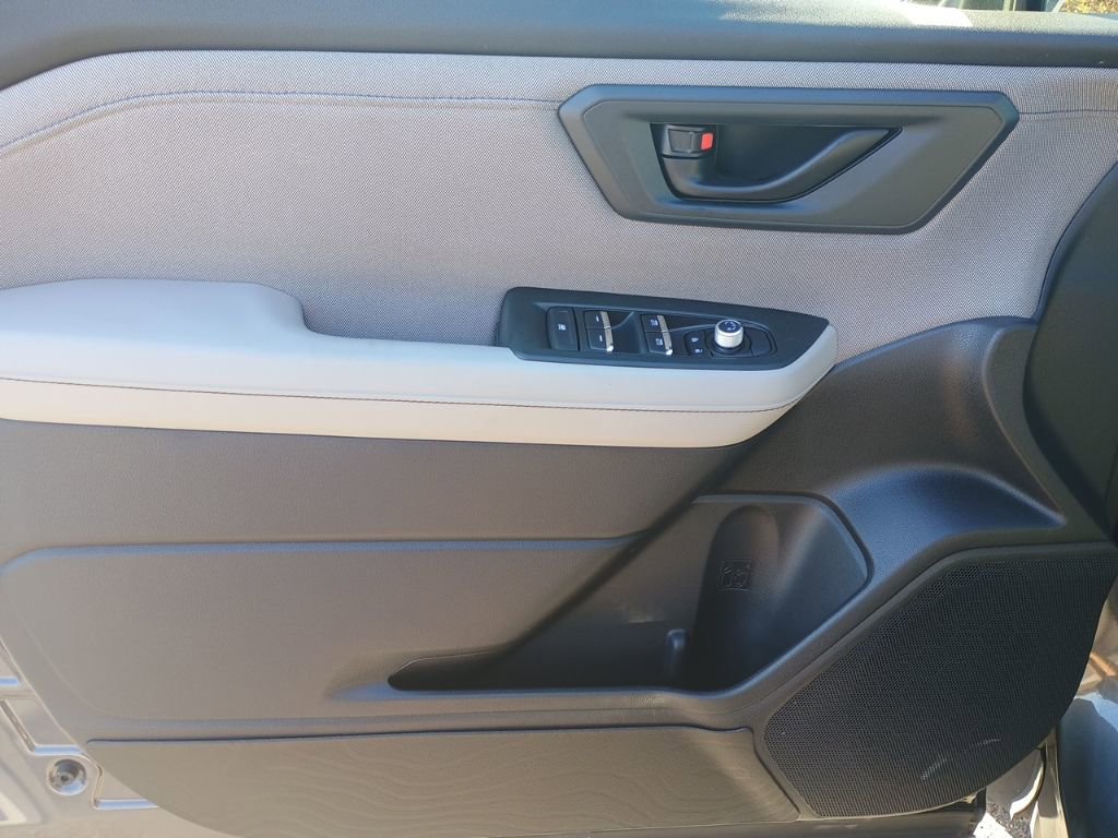 Certified 2025 Subaru Forester Premium image 11