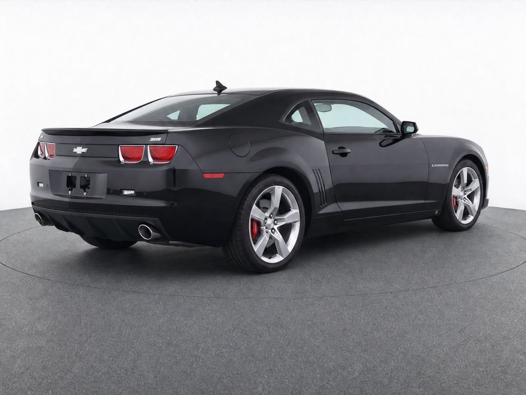 Used 2010 Chevrolet Camaro SS RWD image 4