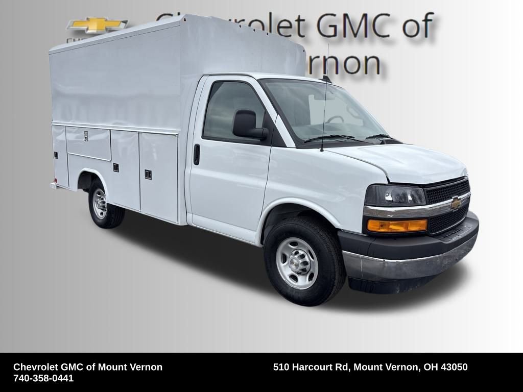 Used 2025 Chevrolet Express 3500 w/ Power Convenience Package image 8
