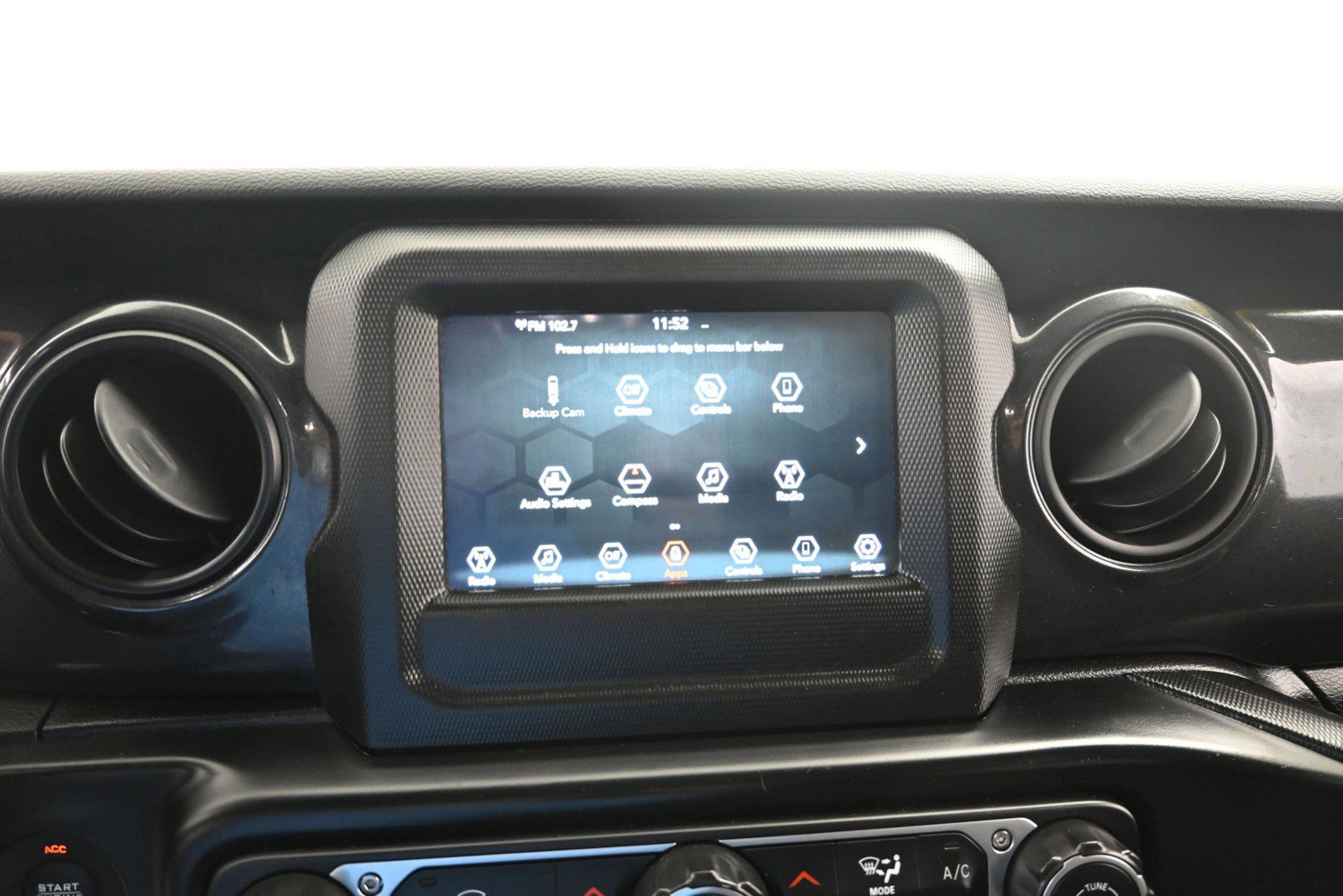 Used 2022 Jeep Wrangler Unlimited Sport AWD/4WD image 13