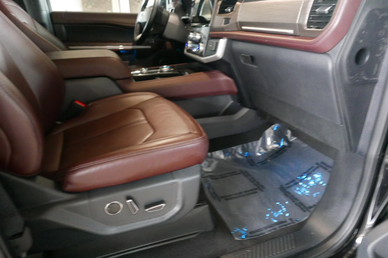 Used 2024 Ford Expedition Max Limited image 10
